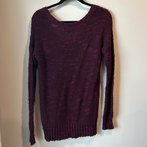 AE maroon sweatshirt - Picture 2 of 5